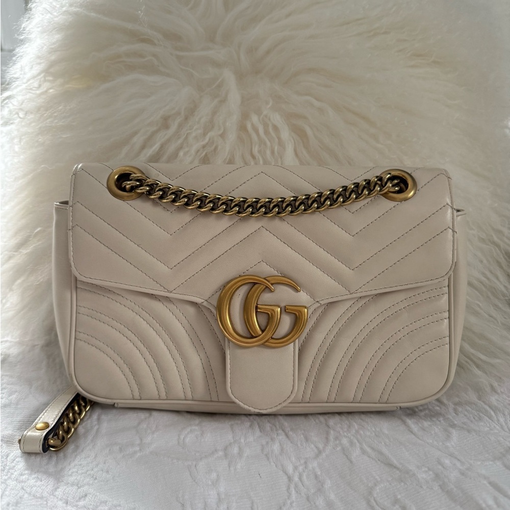 Gucci Cream Shoulder Bag with Gold Chain